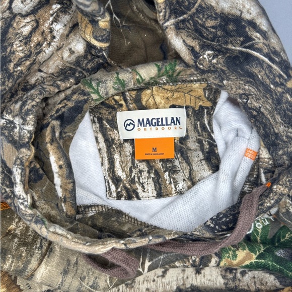 Magellan Outdoors Camo Hooded Jacket Size Medium. - Picture 10 of 11